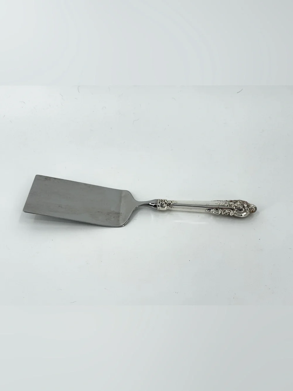 Antique lasagna server Grande Baroque Wallace Silversmiths
